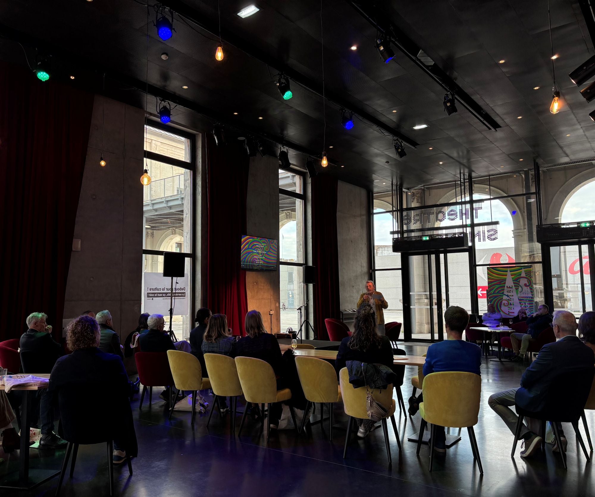 Theatre saint nazaire composition florales